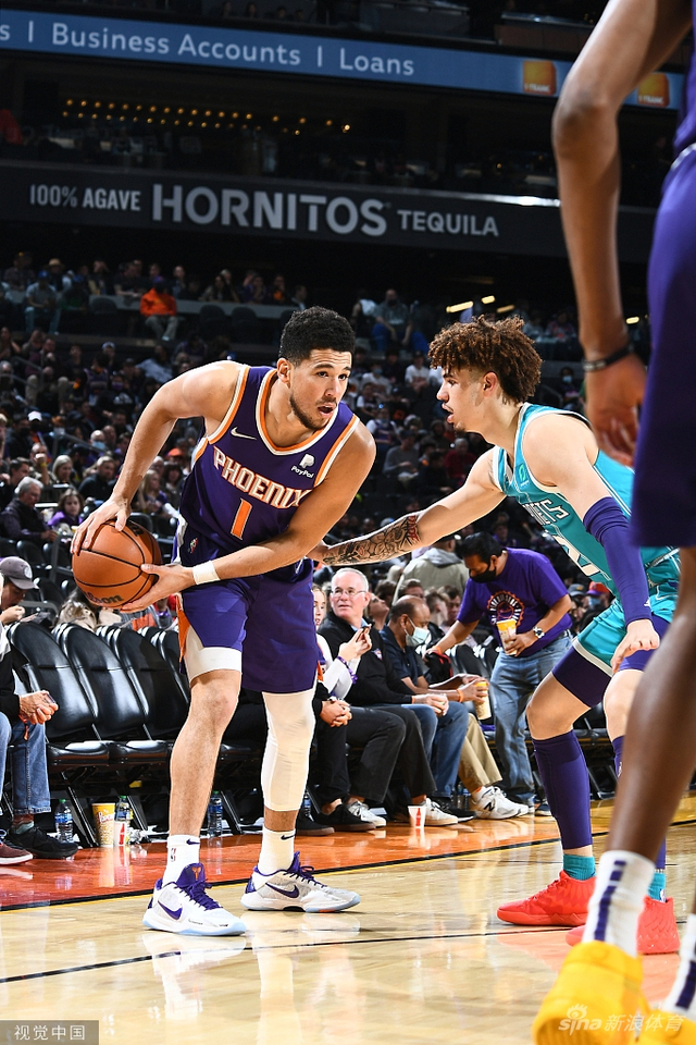 前锋线的 前锋线的