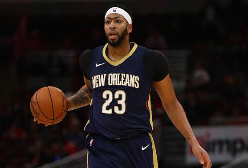 传奇球星阿内尔卡现身上海联手沃克.