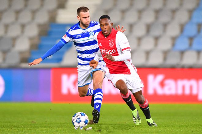 伯尼在接受 伯尼在接受