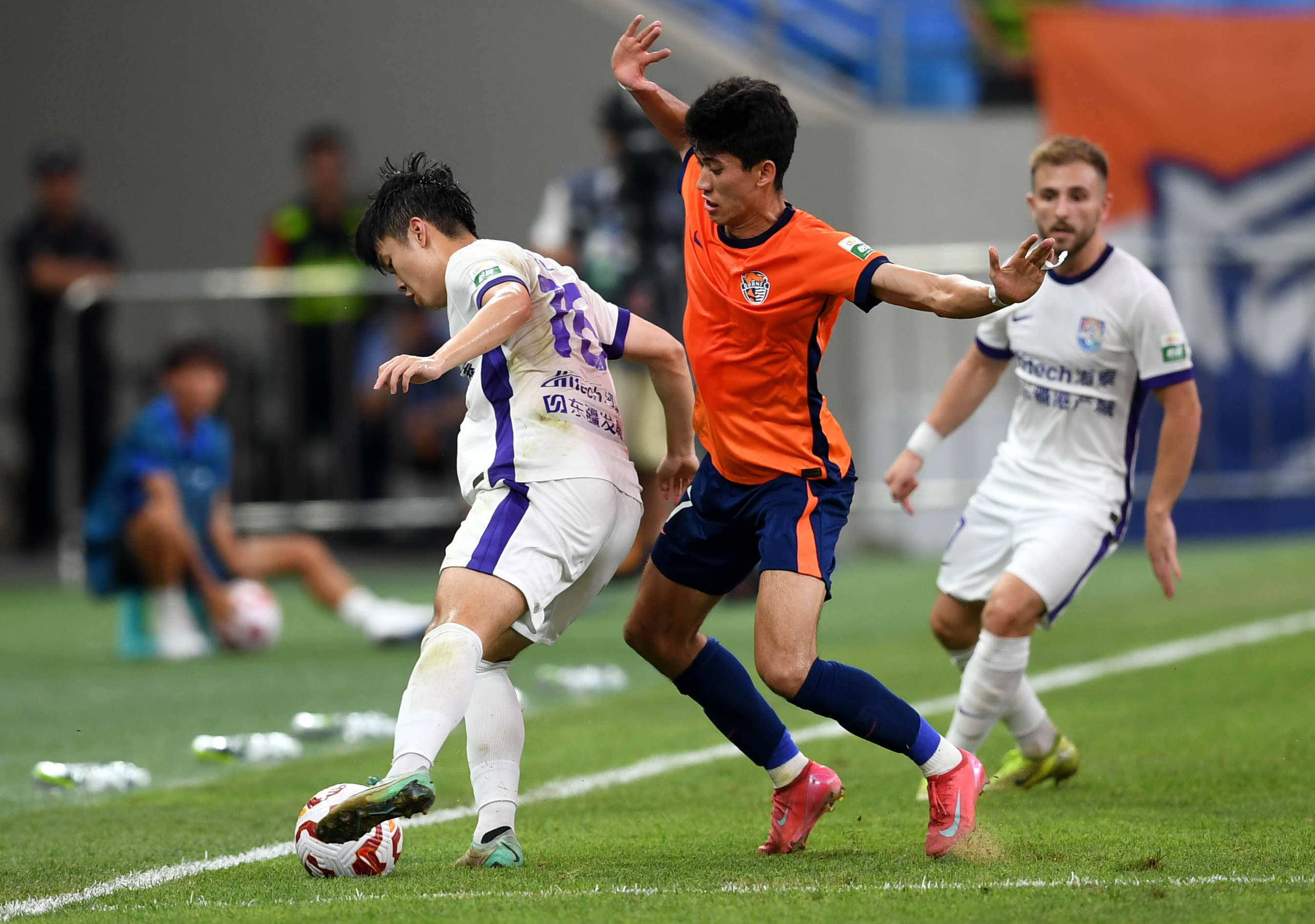 几站比赛中 几站比赛中