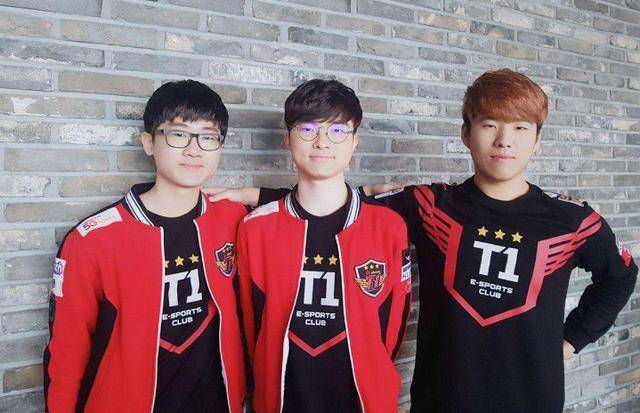 的第一脚出 的第一脚出